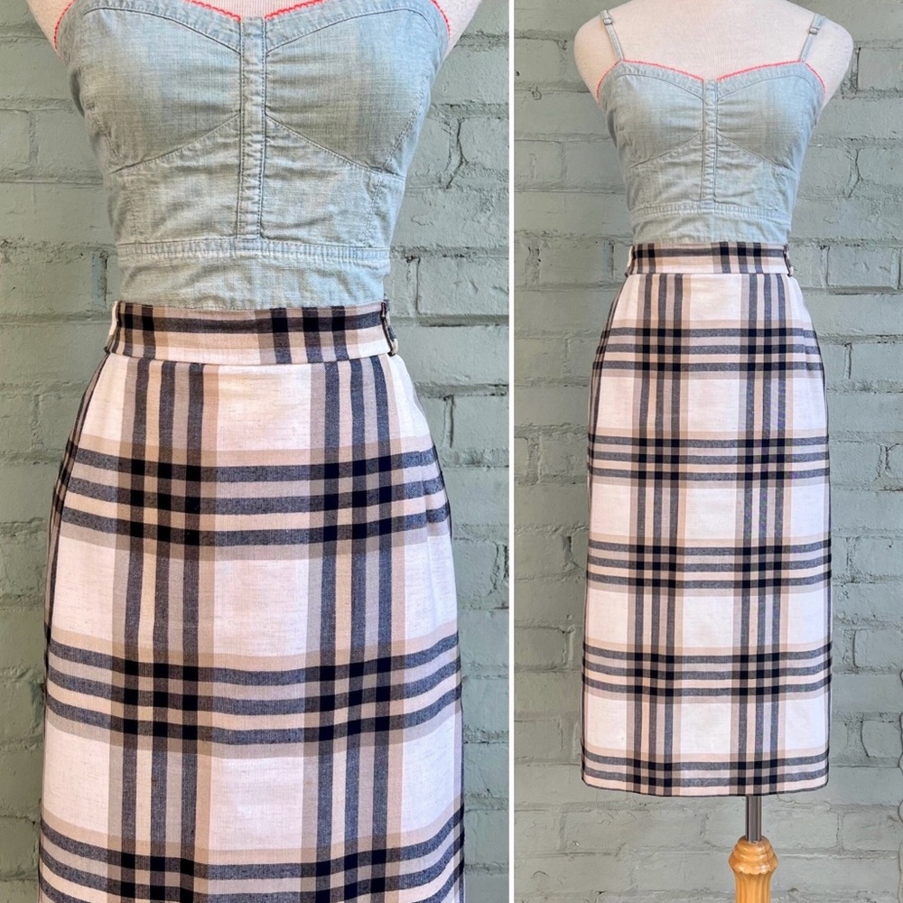 Vintage Plaid Midi Skirt in Beige and Navy Blue - large - Picture 7 of 7